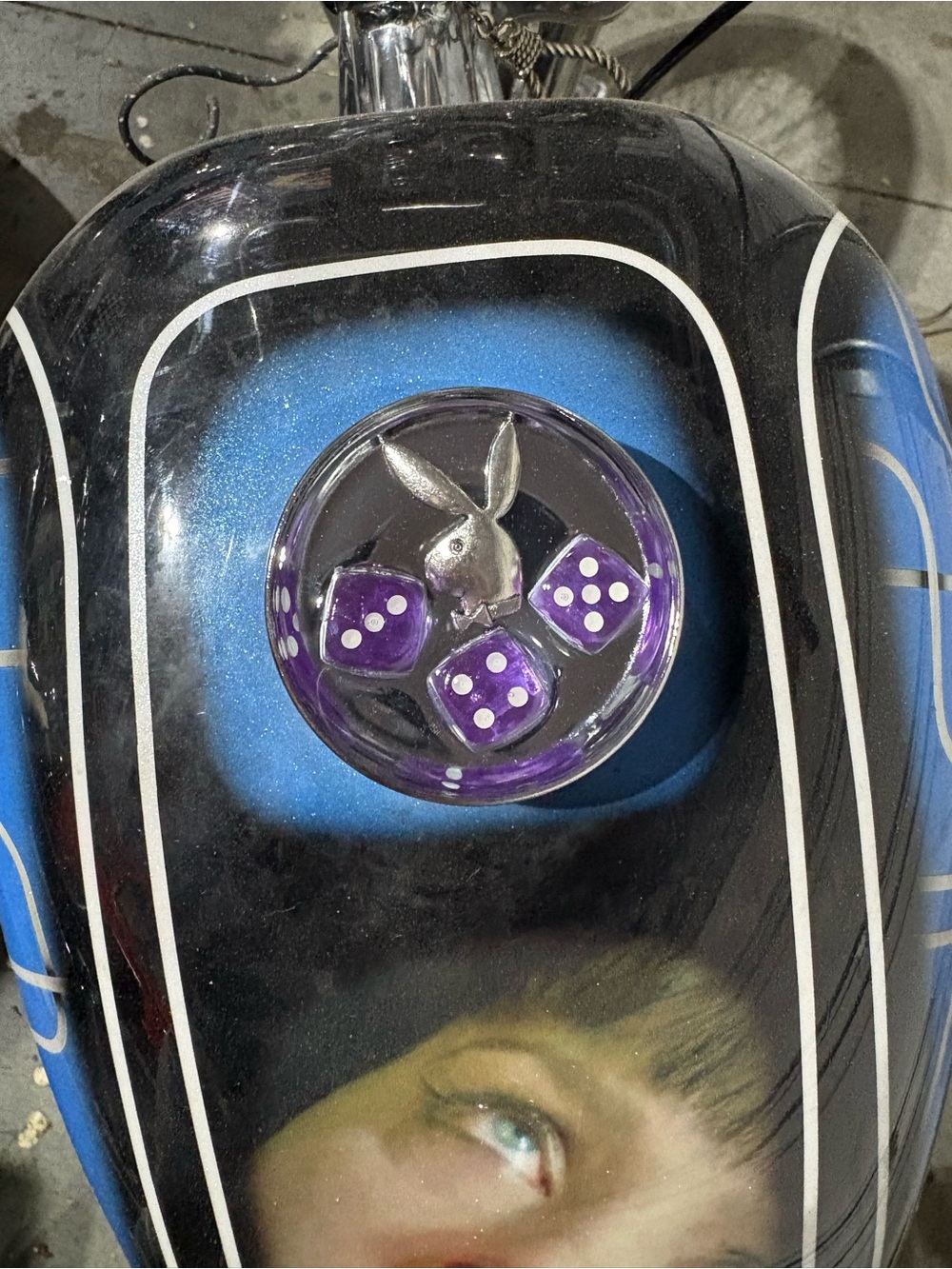 Custom motorcycle gas cap - Picture 4 of 5
